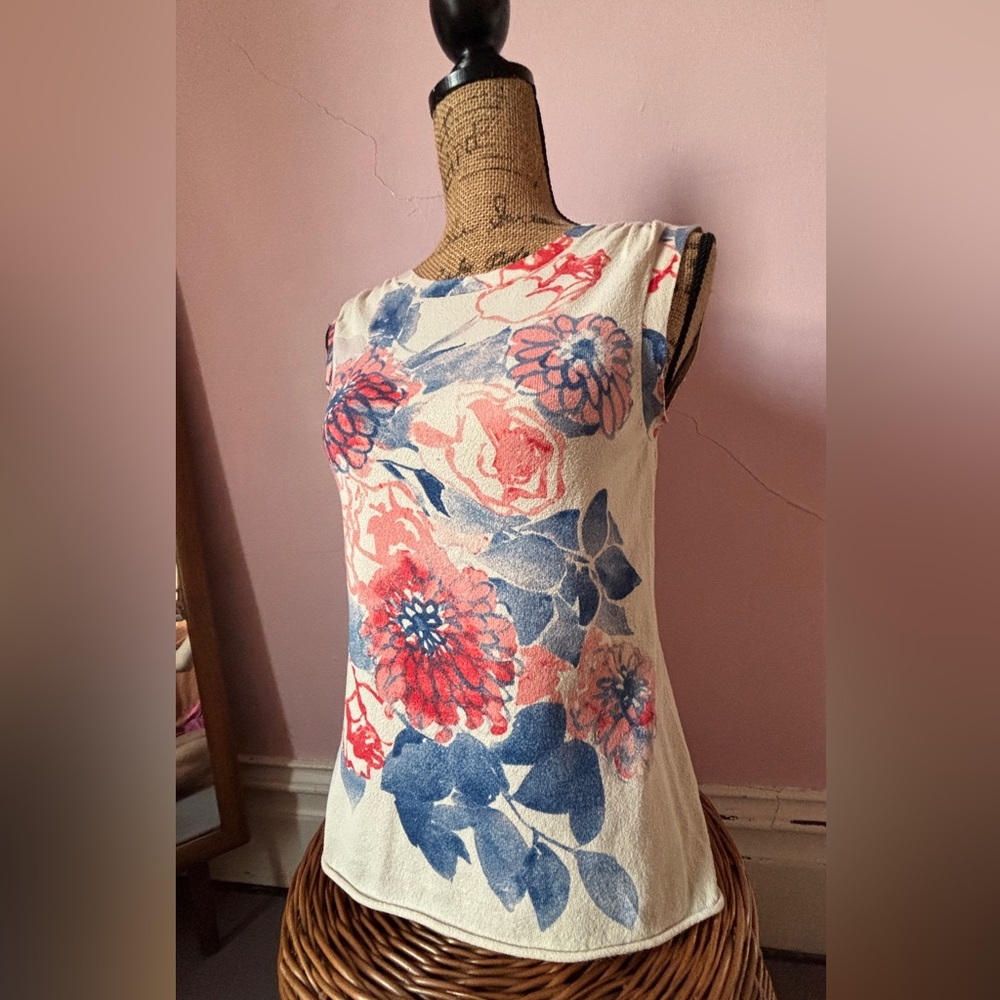 Moth Floral Tank Top - Red and Blue